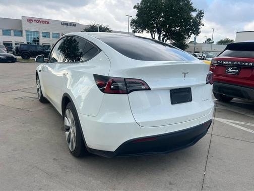 2022 Tesla Model Y Long Range Dual Motor All-Wheel Drive