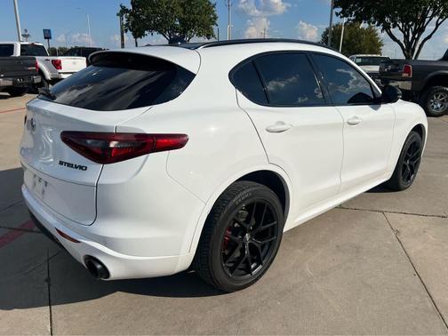 2020 Alfa Romeo Stelvio Sport