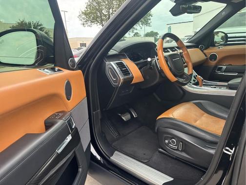 Santorini Black Metallic 2021 Land Rover Range Rover Sport SVR