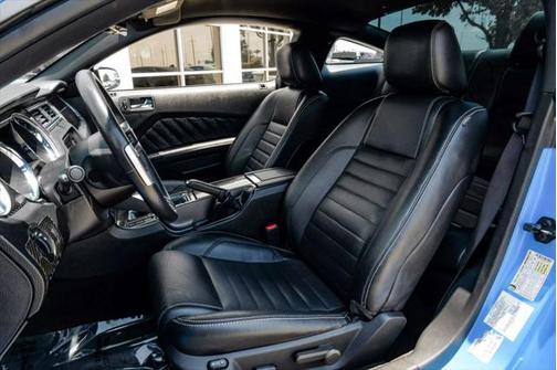 2012 Ford Mustang V6 Premium