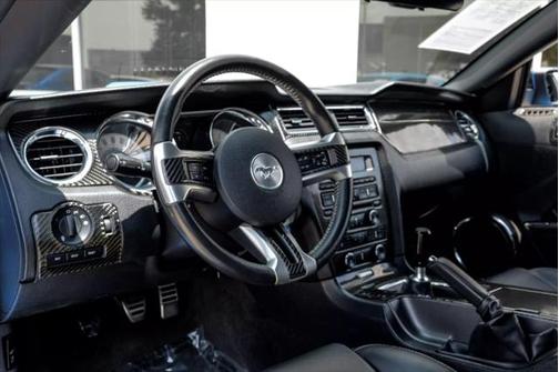 2012 Ford Mustang V6 Premium