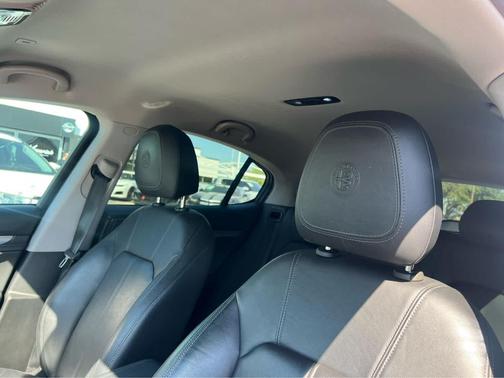 2018 Alfa Romeo Stelvio Sport