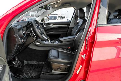 2018 Alfa Romeo Stelvio Sport