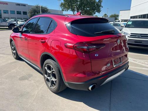 2018 Alfa Romeo Stelvio Sport