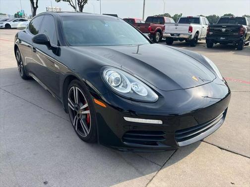 2014 Porsche Panamera 4