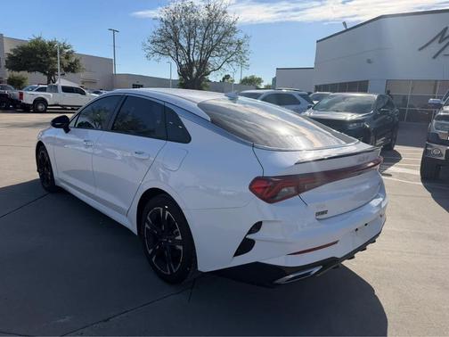 Glacial White Pearl 2024 Kia K5 GT-Line
