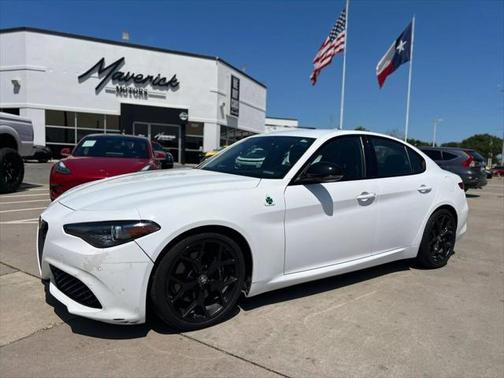 2019 Alfa Romeo Giulia Sport