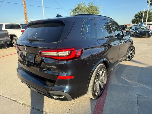 Carbon Black Metallic 2022 BMW X5 sDrive40i