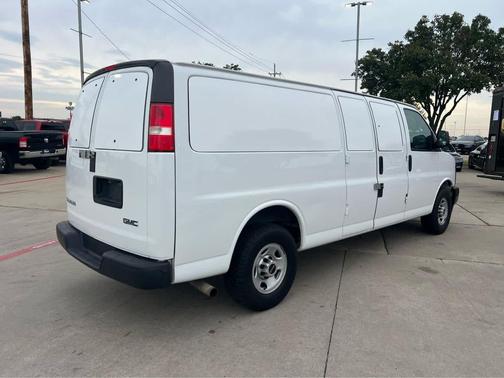 2017 GMC Savana 3500 LS