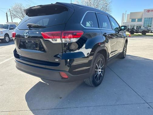 2018 Toyota Highlander SE