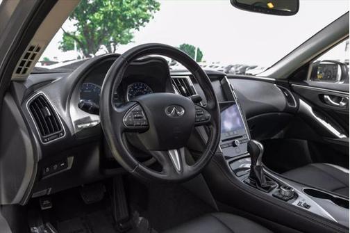 2017 INFINITI Q50 Base
