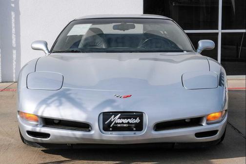 2000 Chevrolet Corvette Base