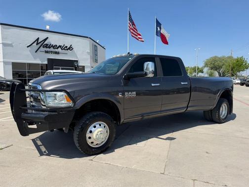 Granite Crystal Metallic Clearcoat 2016 RAM 3500 Laramie
