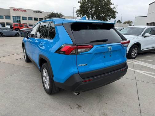 2020 Toyota RAV4 XLE