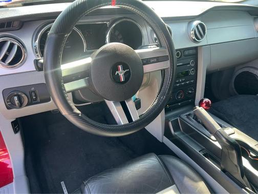 2008 Ford Mustang GT Deluxe