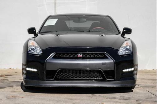 2014 Nissan GT-R Black Edition