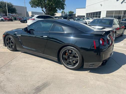 2014 Nissan GT-R Black Edition