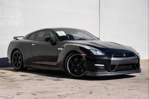 2014 Nissan GT-R Black Edition