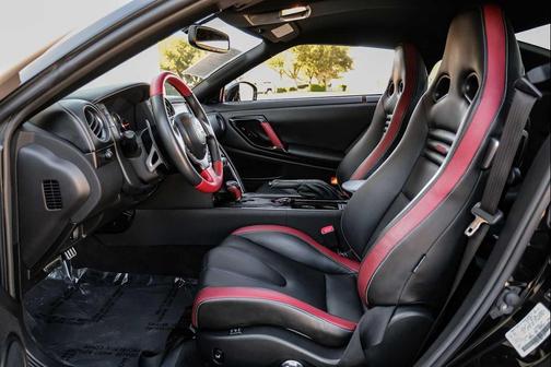 2014 Nissan GT-R Black Edition