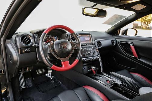 2014 Nissan GT-R Black Edition