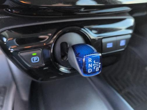 2021 Toyota Prius L