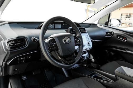 2021 Toyota Prius L