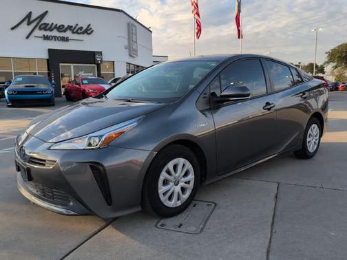 2021 Toyota Prius L