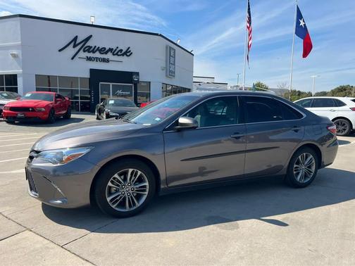 2016 Toyota Camry SE