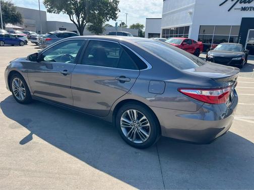 2016 Toyota Camry SE