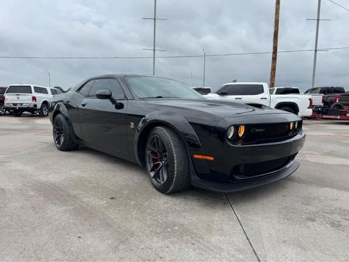 Pitch Black Clearcoat 2021 Dodge Challenger R/T Scat Pack Widebody