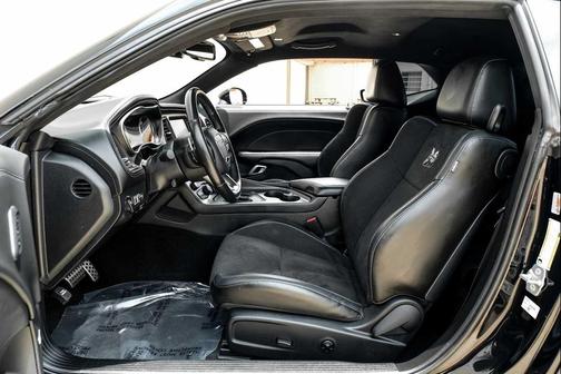 Pitch Black Clearcoat 2021 Dodge Challenger R/T Scat Pack Widebody