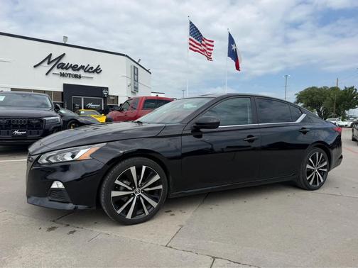Super Black 2021 Nissan Altima SR FWD