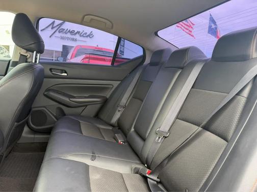 Super Black 2021 Nissan Altima SR FWD