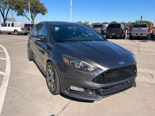 2017 Ford Focus ST 