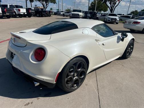 2015 Alfa Romeo 4C Base