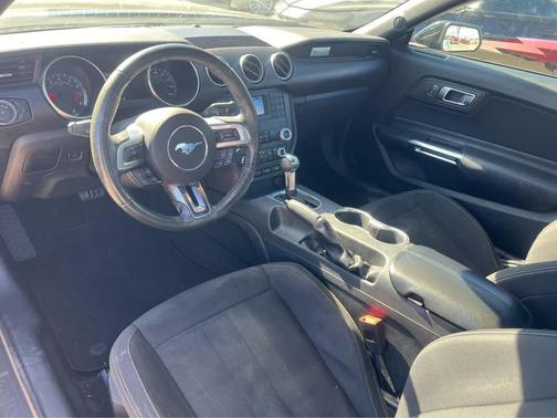 2021 Ford Mustang EcoBoost