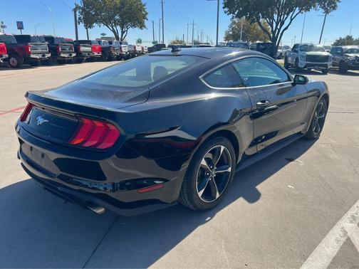 2021 Ford Mustang EcoBoost