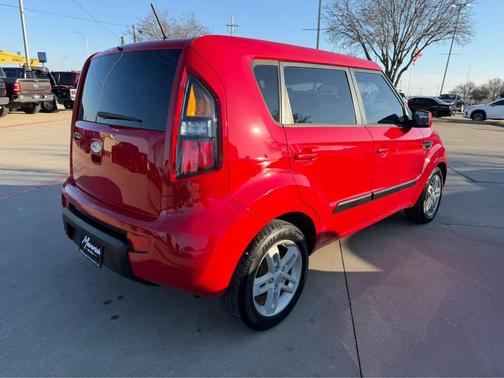 2011 Kia Soul +