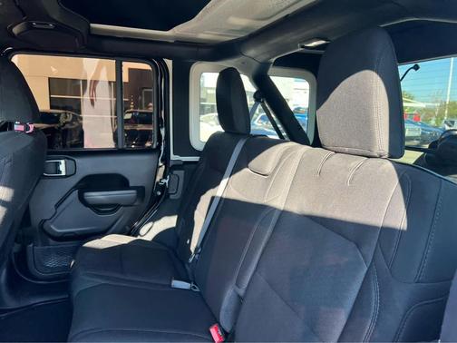2022 Jeep Wrangler Unlimited Sport Altitude