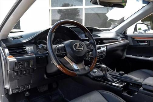 2016 Lexus ES 350 Base