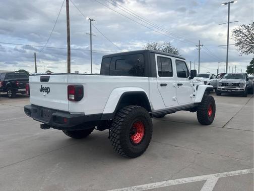 Bright White Clearcoat 2020 Jeep Gladiator Sport S