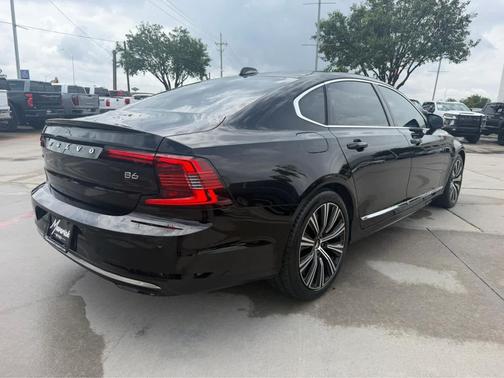 Black Stone 2023 Volvo S90 B6 Plus