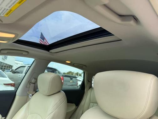 2017 INFINITI QX50 Base