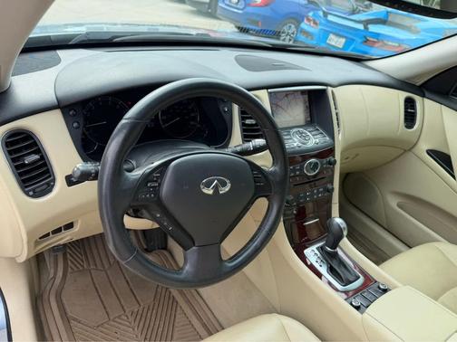 2017 INFINITI QX50 Base