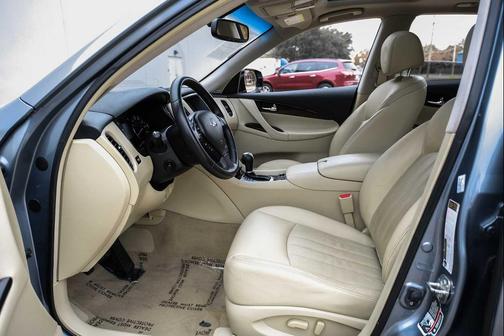 2017 INFINITI QX50 Base