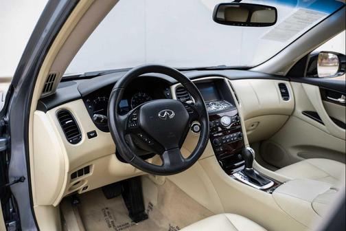 2017 INFINITI QX50 Base