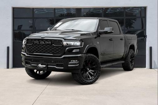 Diamond Black Crystal Pearlcoat 2026 RAM 1500 Lone Star