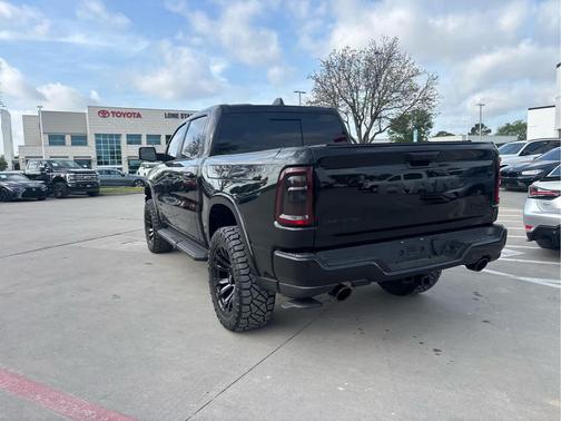 Diamond Black Crystal Pearlcoat 2026 RAM 1500 Lone Star