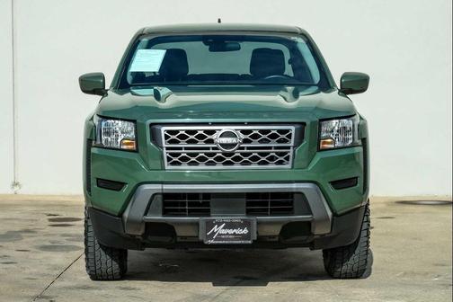 2022 Nissan Frontier SV
