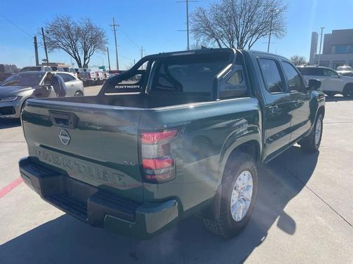2022 Nissan Frontier SV